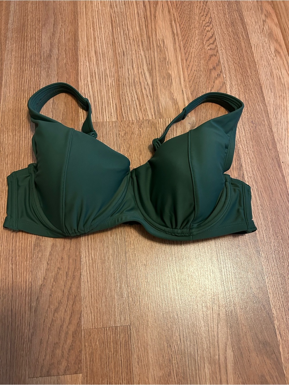 Kona Sol Forest Green Underwire Padded Bra.Size 
D/DD 8-10